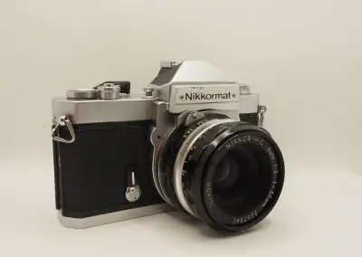 Nikkormat FT2 + Nikkor 50 mm