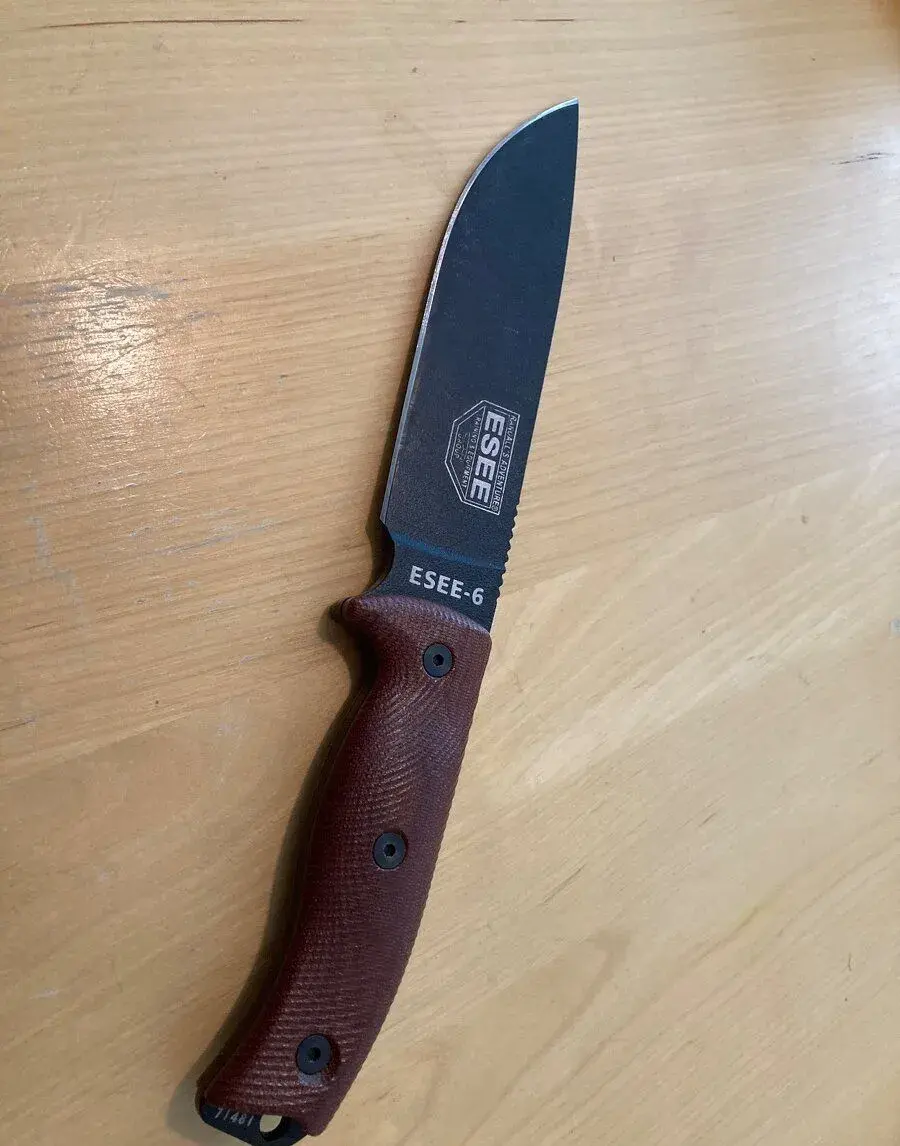 Nůž Esee 6