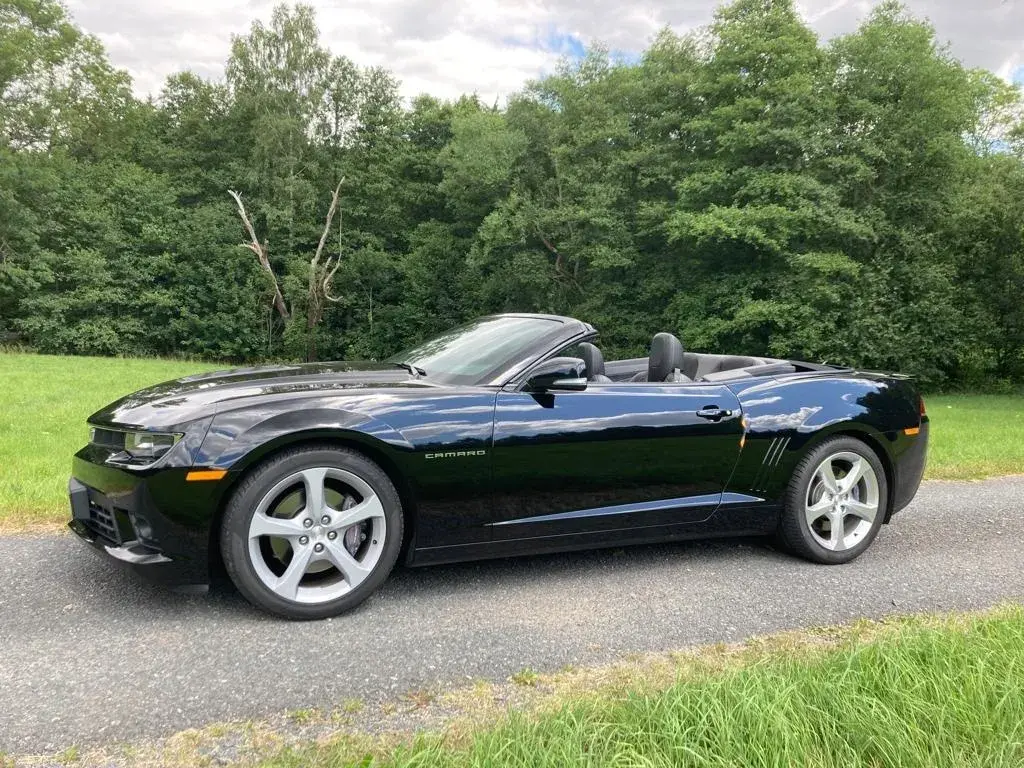 Camaro Cabrio 6.2 V8, 400 PS, 2016, pouze 32 000 km
