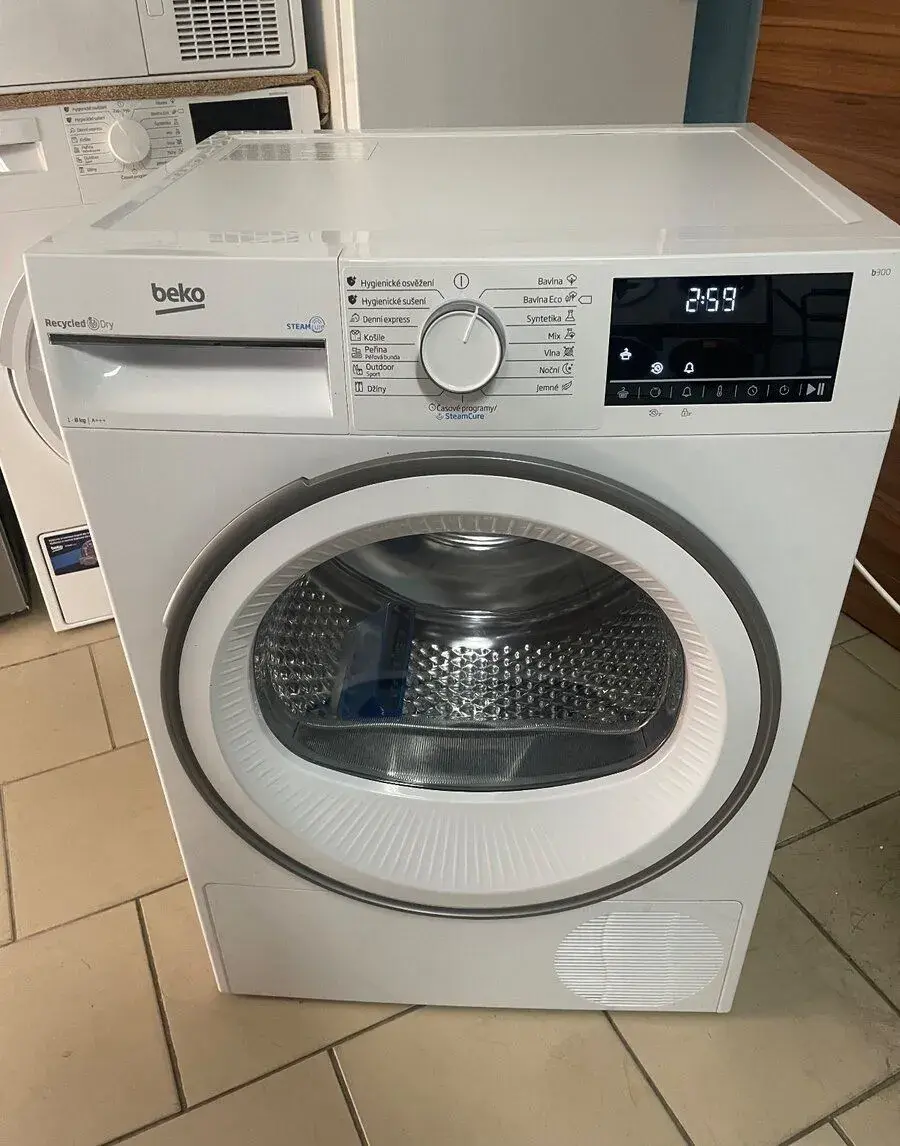 Zánovní sušička prádla na 8kg