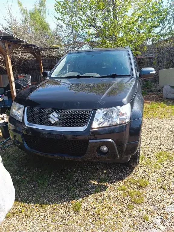 Suzuki Grand
