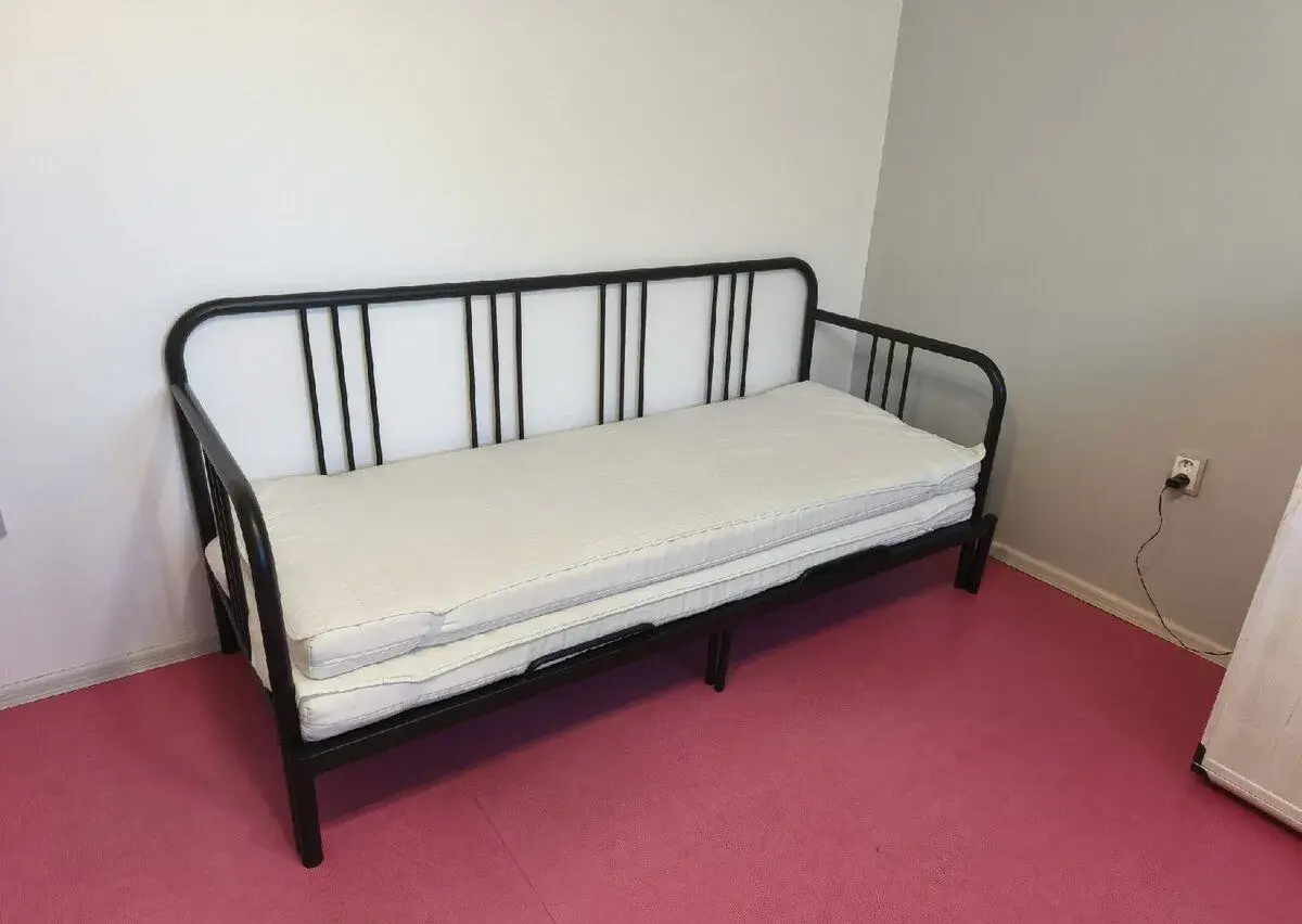 IKEA FYRESDAL rozkládací postel + 2 matrace 80×200 cm