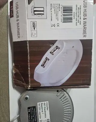 USB ohřívač nápojů s 4-portovým USB rozbočovačem