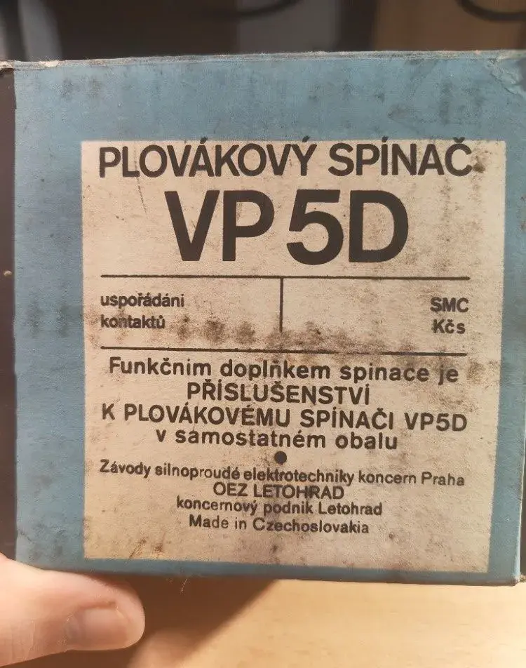 Plovákový spínač VP5D