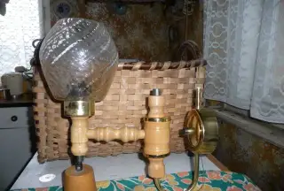 2 nástěnné lampy