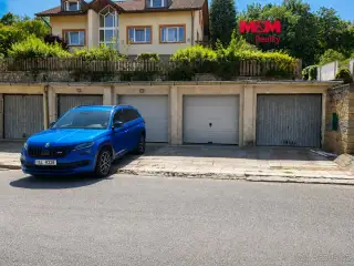 Prodej garáže v Ivančicích, ul. U Parku