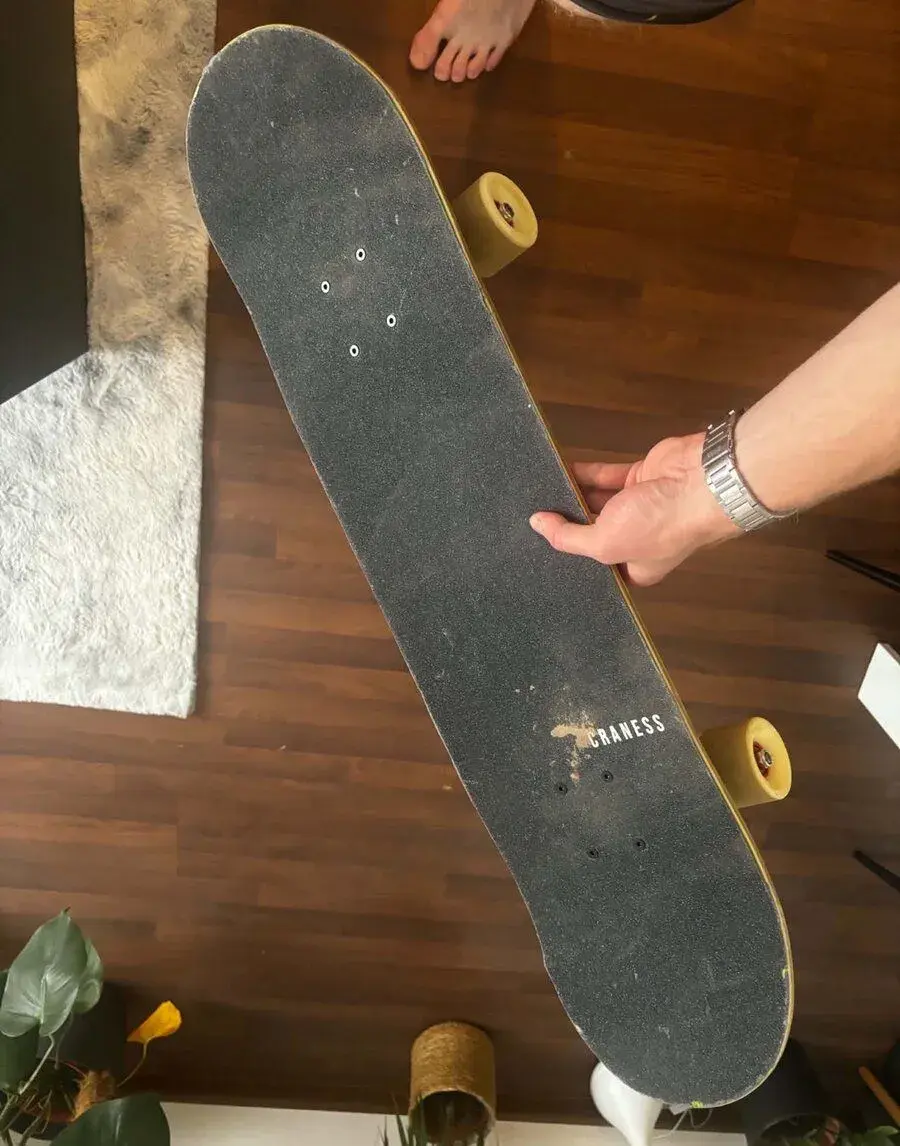Skateboard skate of mind