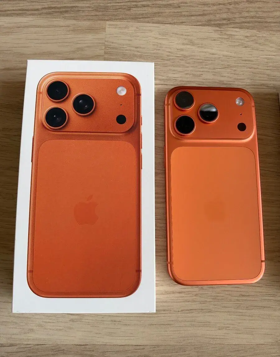 Apple iPhone 17 Pro 256 GB Cosmic Orange