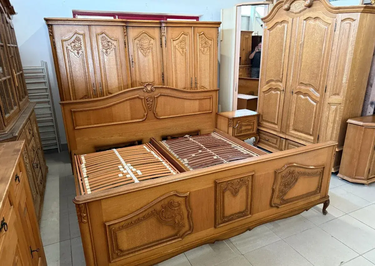 Vyřezávaná kompletní Antik ložnice