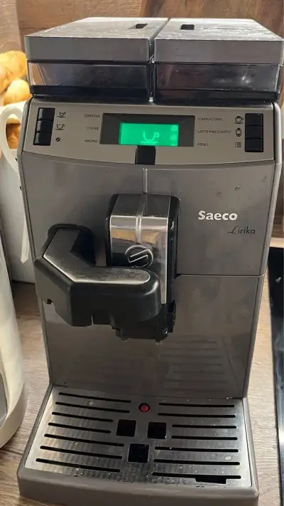 Kávovar Saeco Lirika