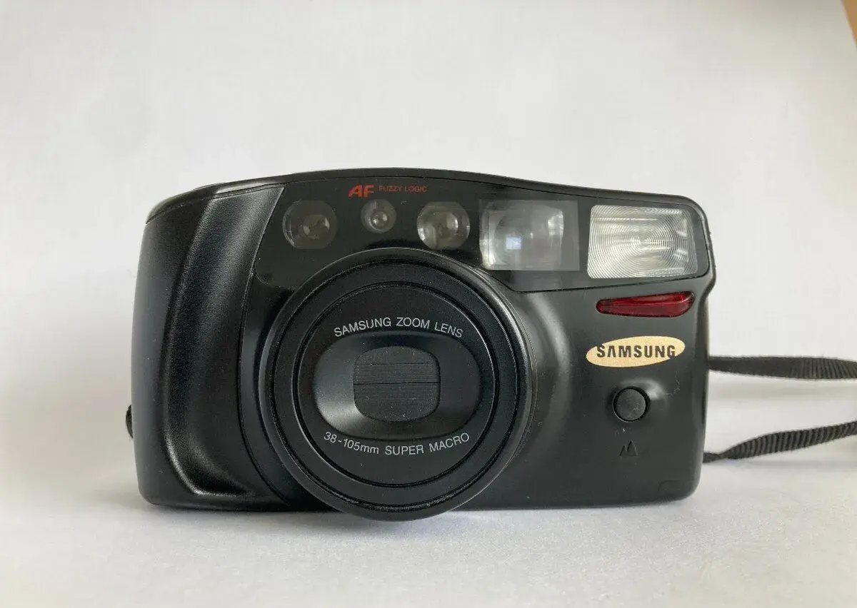 Analogový fotoaparát SAMSUNG AF ZOOM 1050