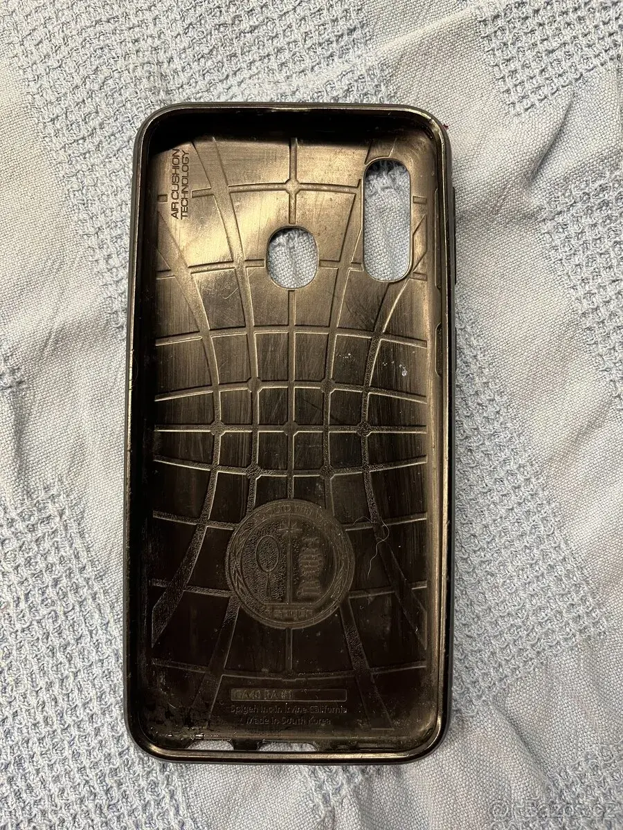 Kryt Spigen pro Samsung Galaxy A10