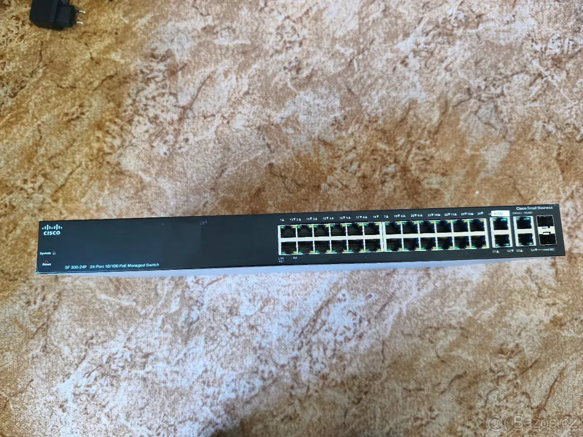 Switch CISCO SF 300 24P