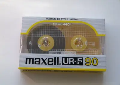 Maxell UR-F 90