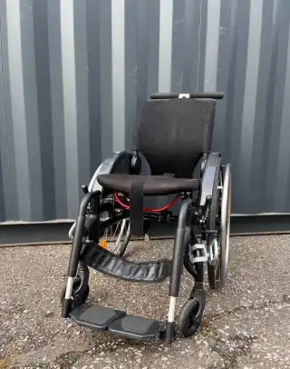 Aktivní invalidní vozík O4