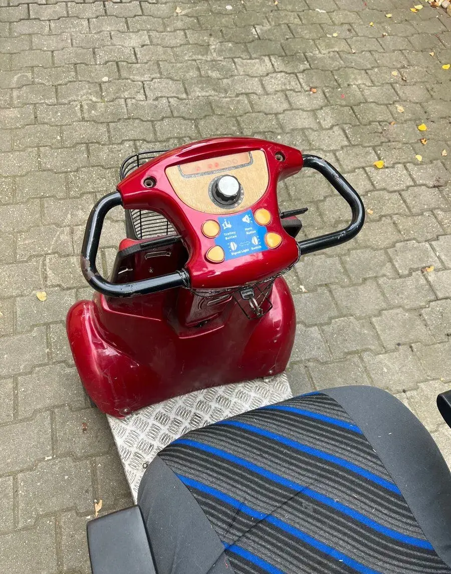 Elektrická čtyřkolka pro seniory, skútr pro důchodce