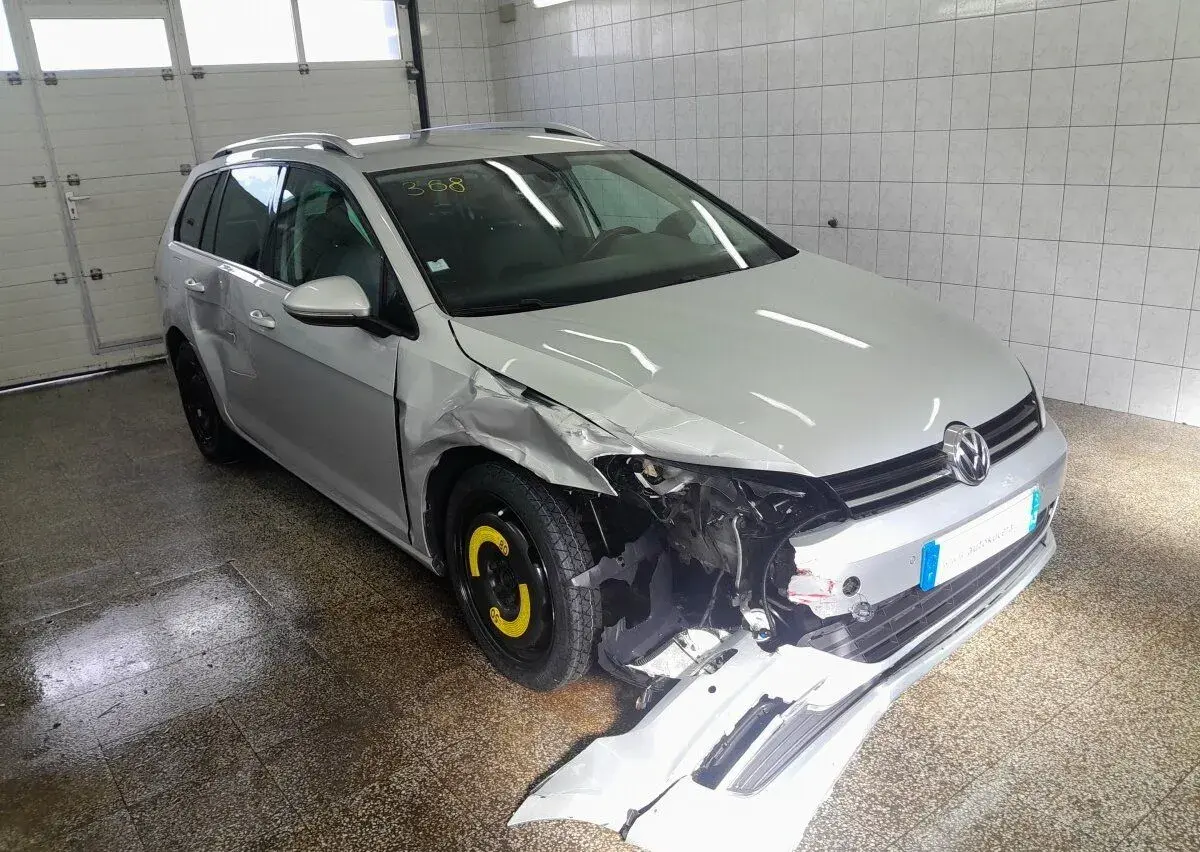 Volkswagen Golf – 2015, 155 692 km
