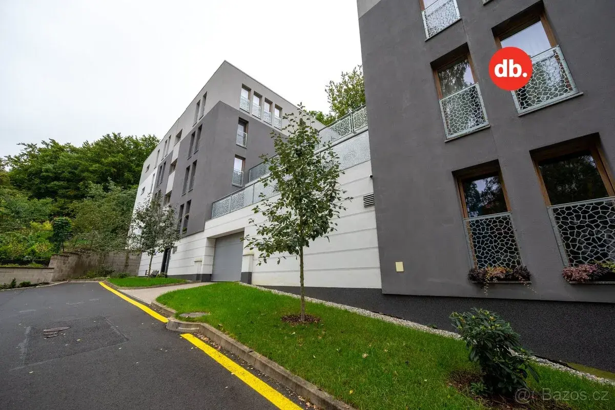 Prodej kanceláře 63 m², Karlovy Vary, ev.č. 01711