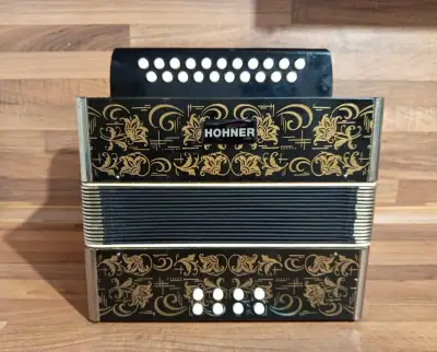 Heligonka (harmonika,akordeon) Hohner, C-F