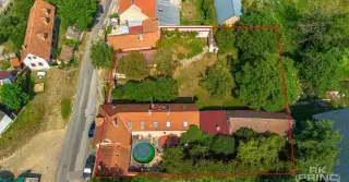 Prodej vícegeračního domu na pozemku 2.111 m2, Vráž u Beroun