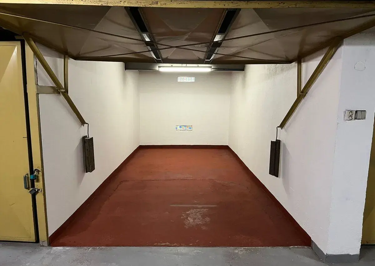 Prodej garáže 17 m2, Čumpelíkova, Praha - Kobylisy