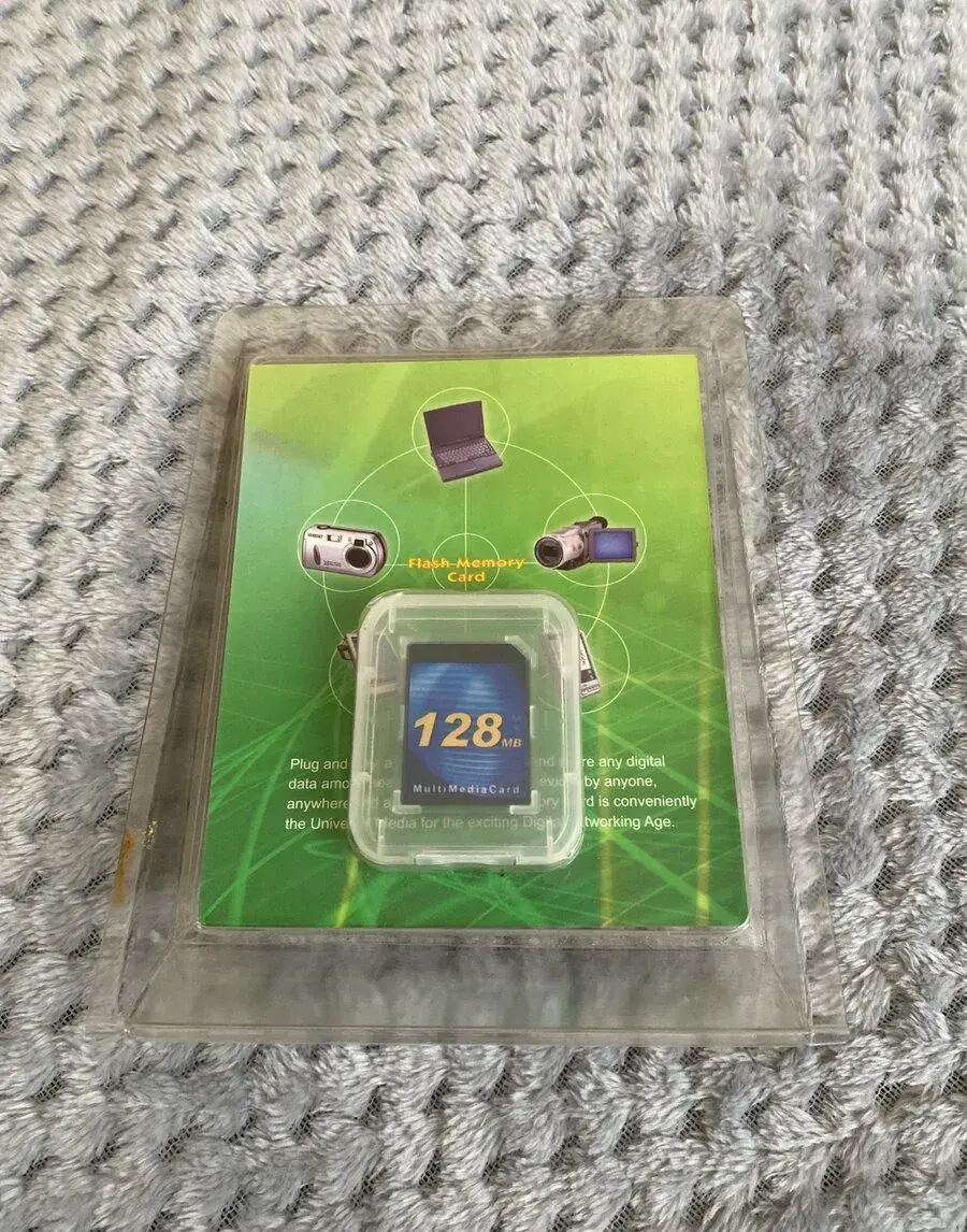 MultiMediaCard (MMC) 128MB – Nová, sběratelský stav (Y2K)