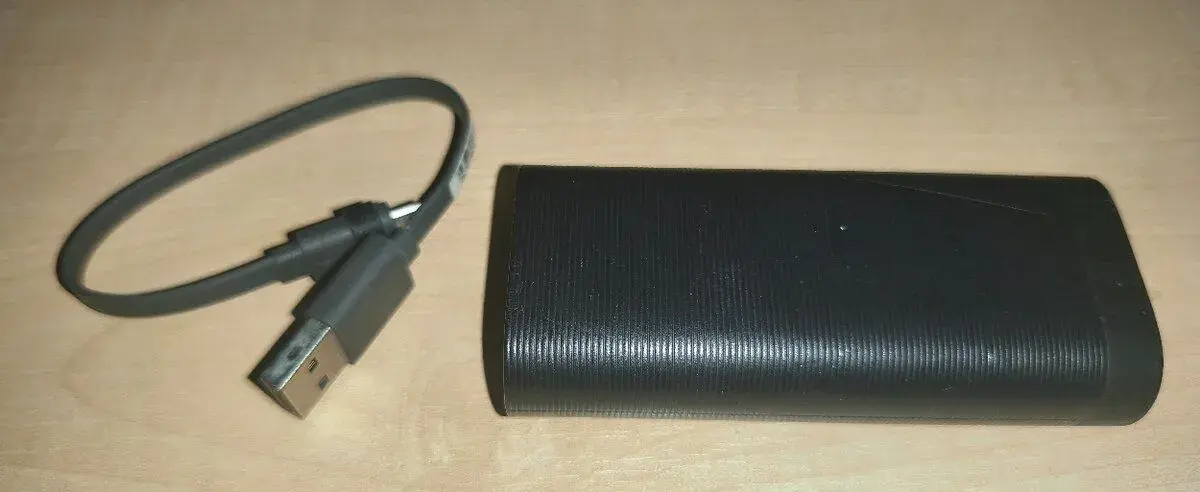Powerbanka Huawei 6700 mAh + originální kabel (skvělý stav)