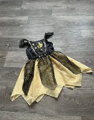 Šaty s čarodějkou,vel.5-6let