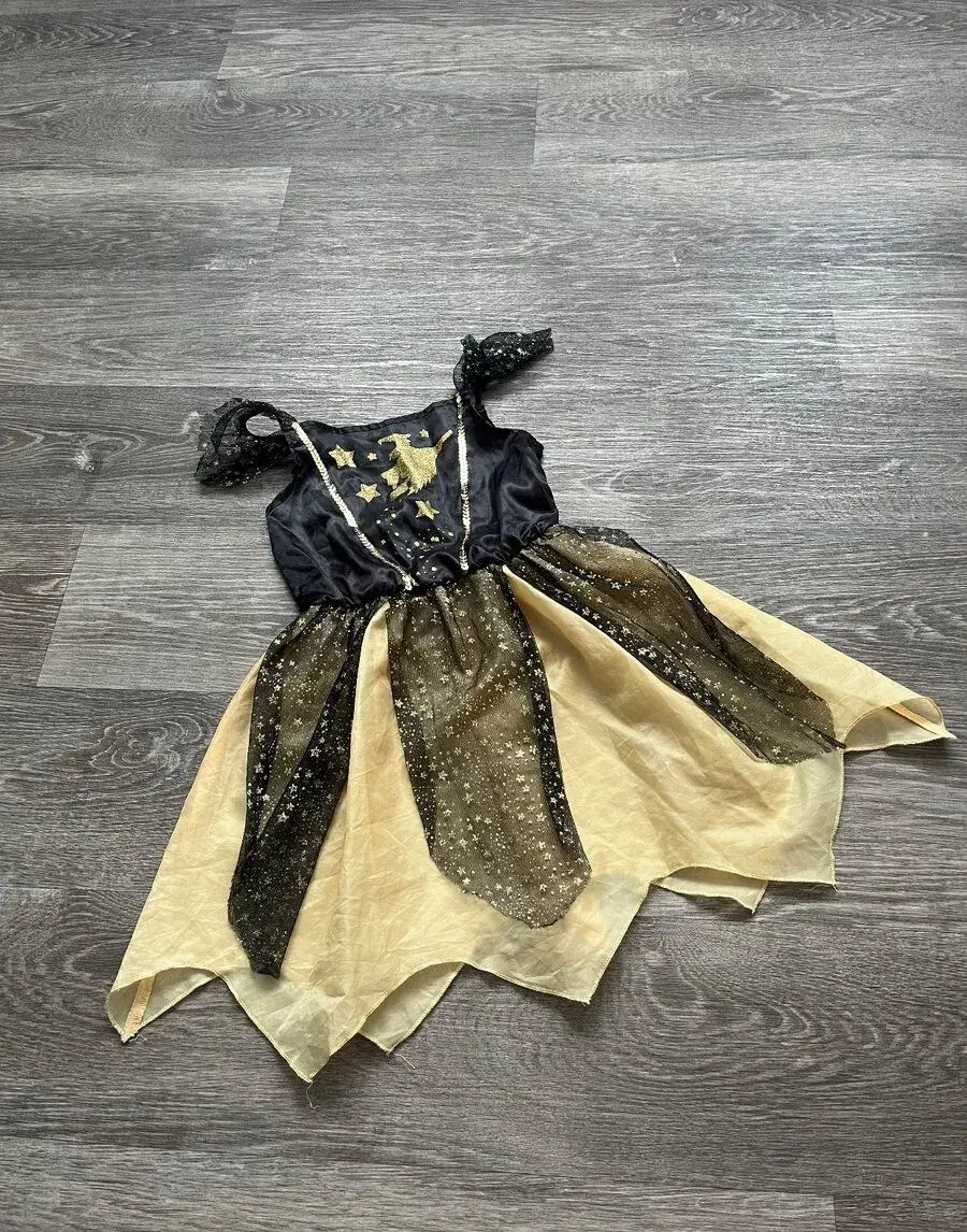 Šaty s čarodějkou,vel.5-6let