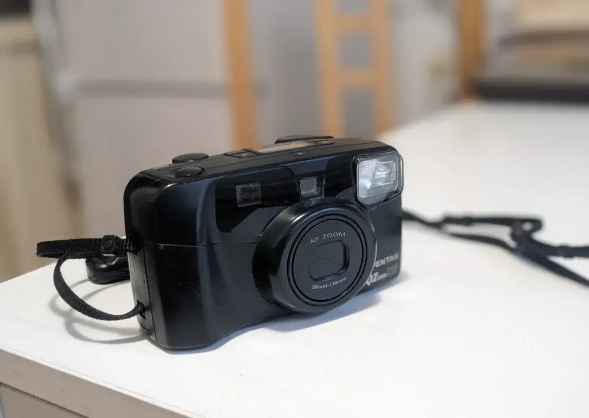 Pentax IQZoom 115