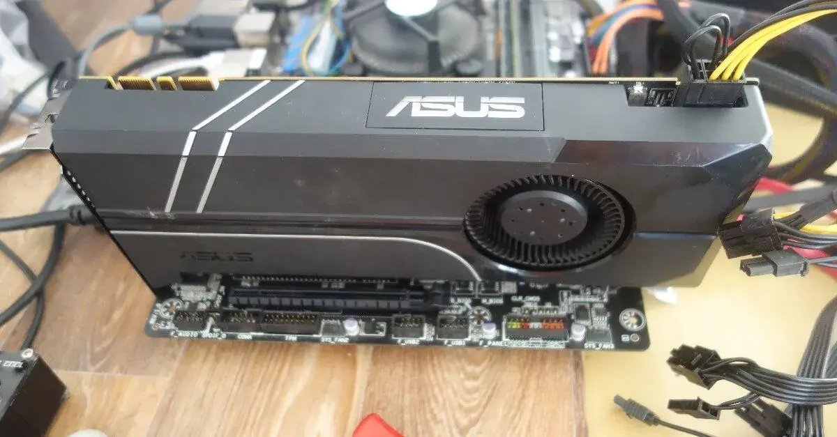 Asus gtx 1070 poškozené pcb
