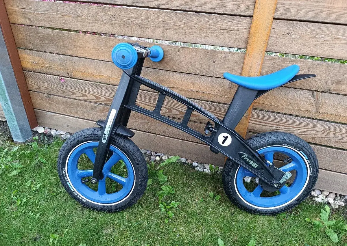 DĚTSKÉ ODRÁŽEDLO First Bike
