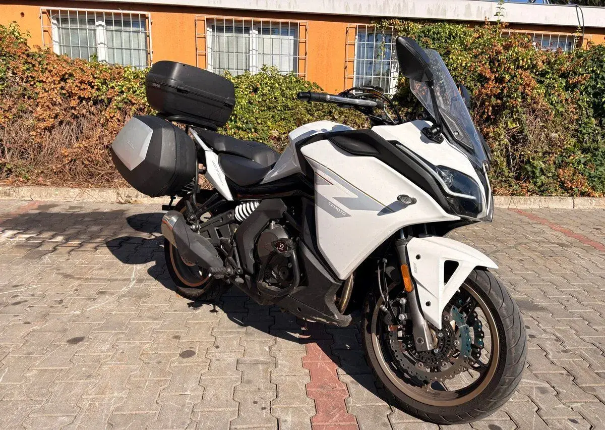 CFMOTO 650GT, 7090km, 2021, super stav