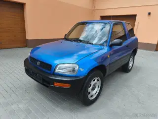 Toyota RAV4 – 242 700 km