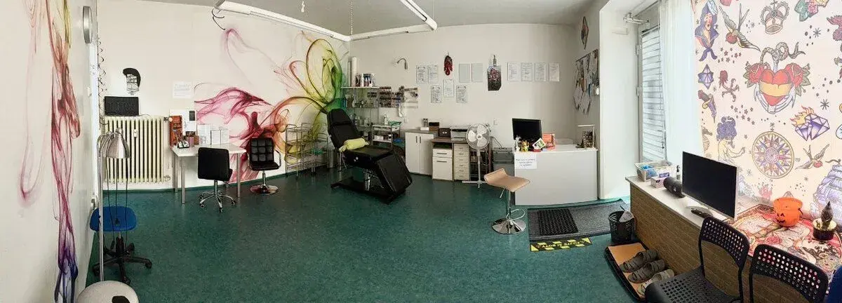 Přenechám pronájem salonu v centru Hradce Králové