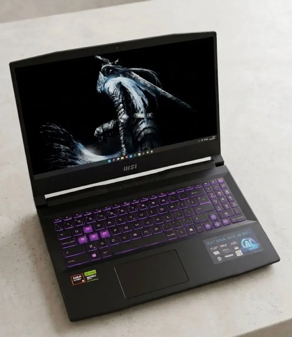 nadupaný MSI herní notebook