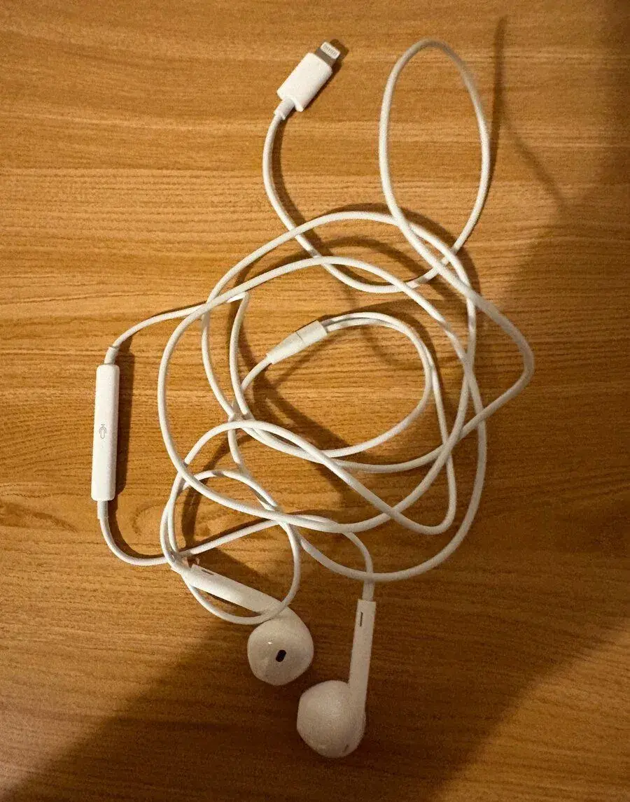 Nová sluchátka pro starší typ iPhone