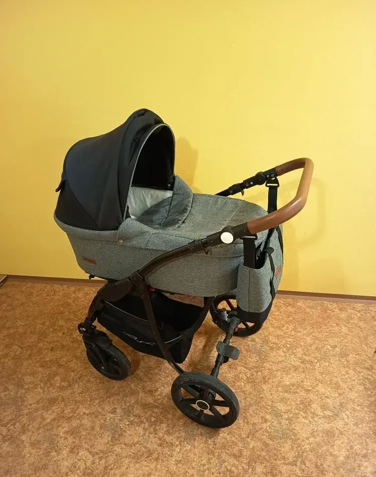 Kombinovaný kočárek RIKO BASIC 2v1 + autosedačka Karwala Car