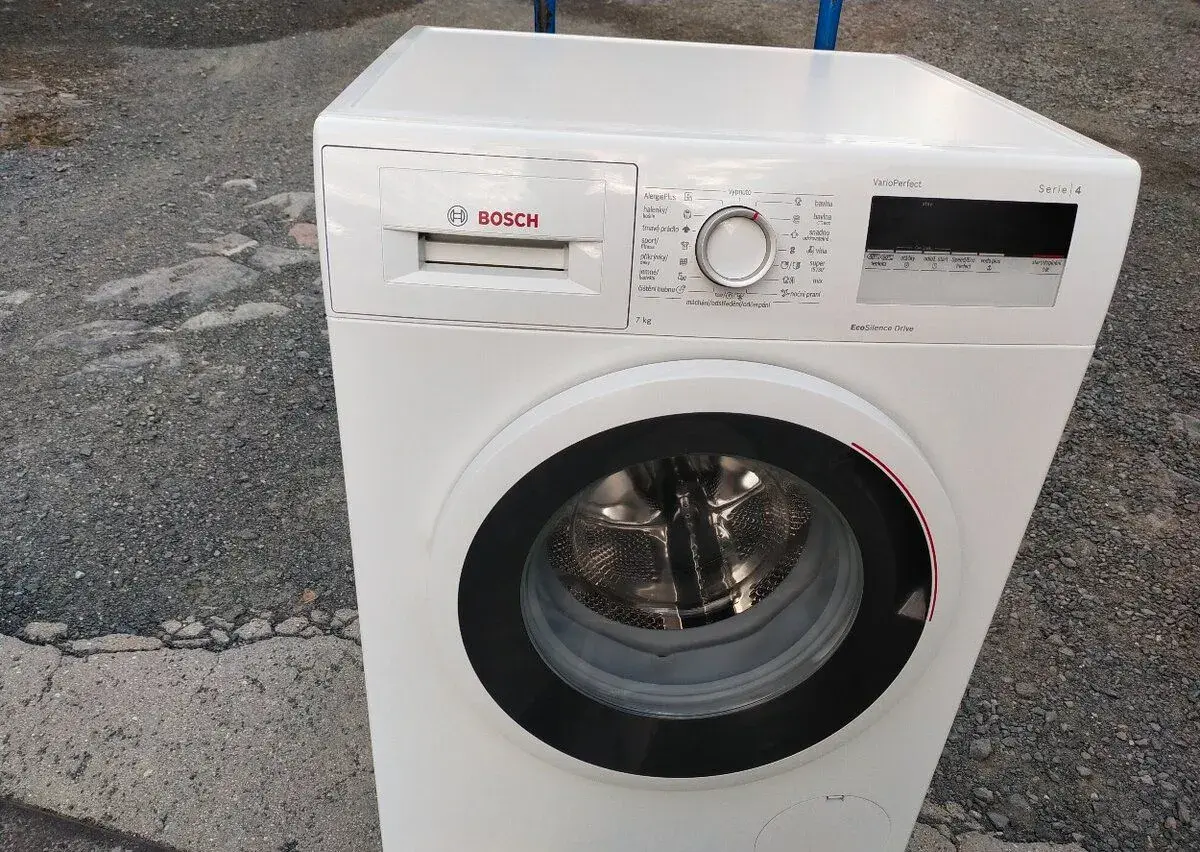 Plně funkční dig.pračku zn. Bosch na 7 kg--DOVEZU--