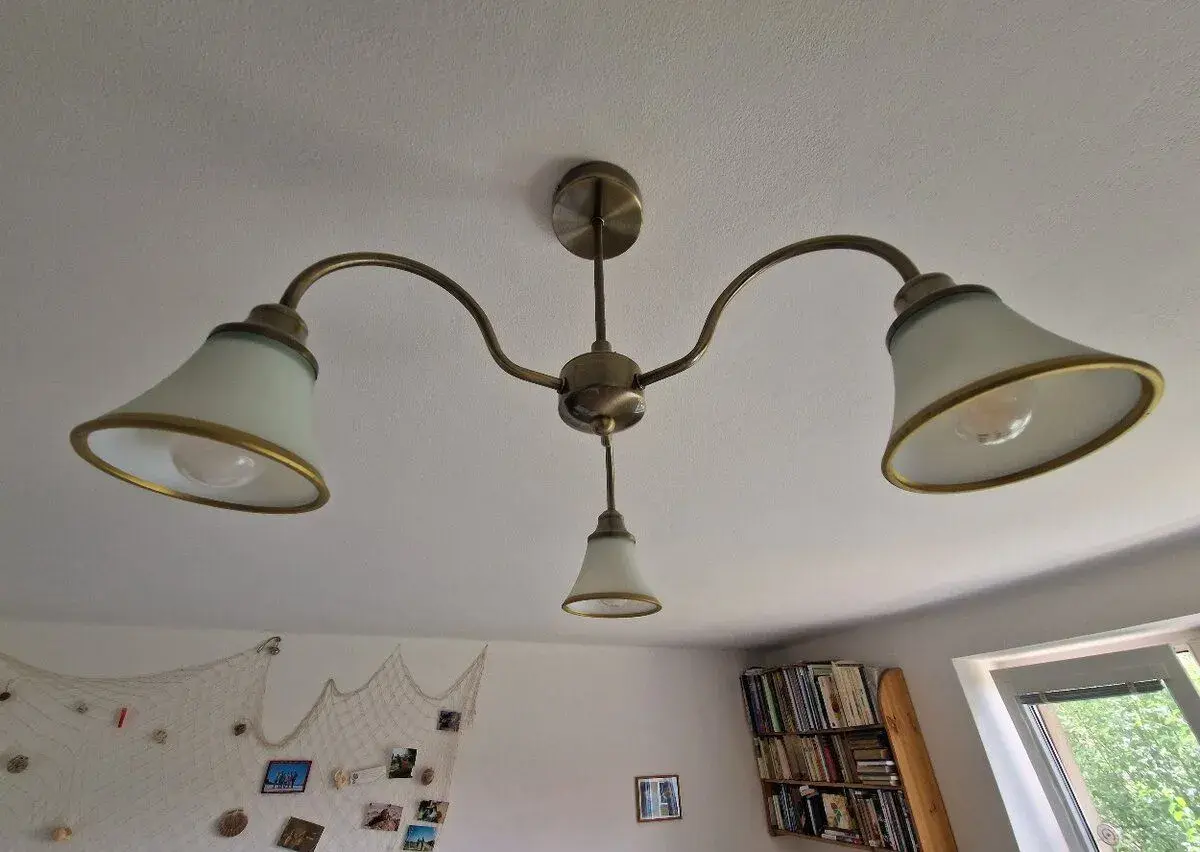 Nový značkový lustr 3xE14