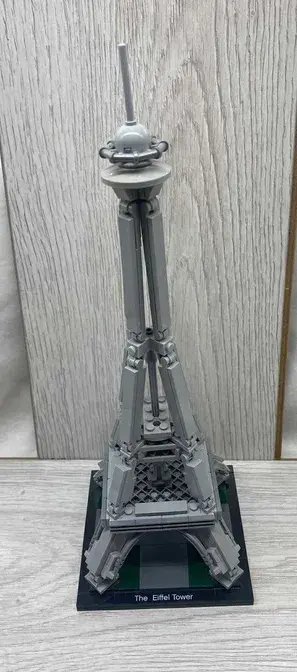 LEGO Architecture 21019 Eiffel Tower