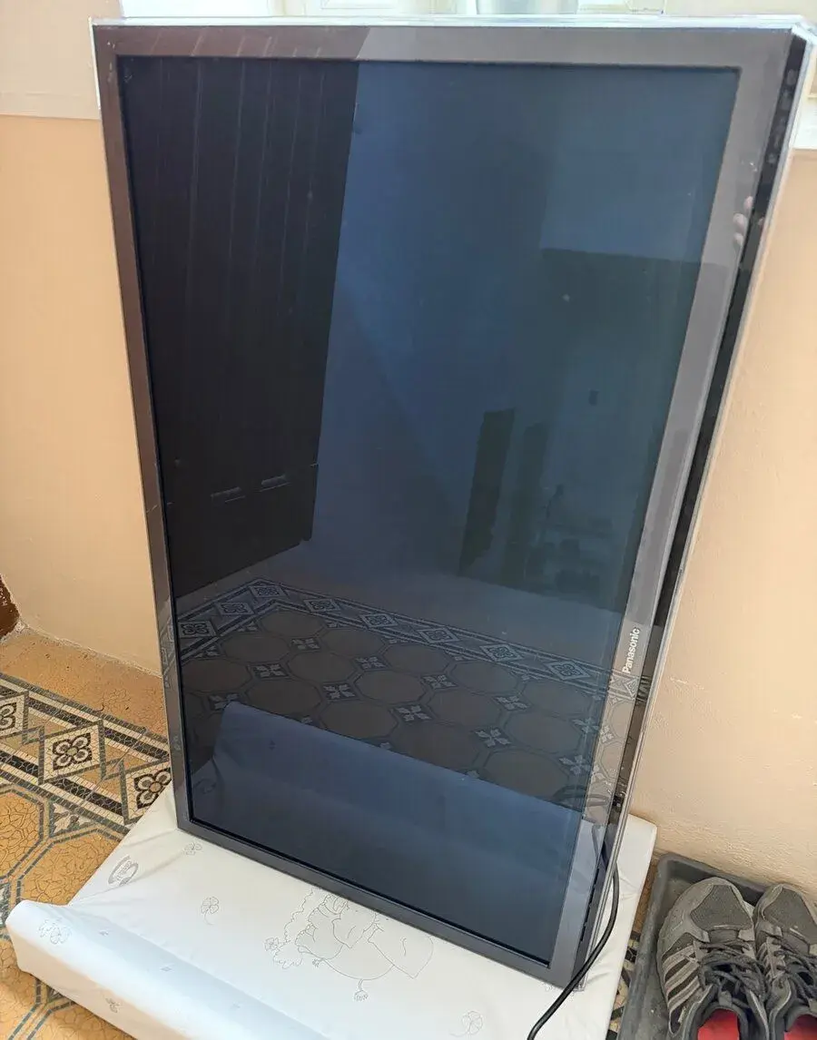 Panasonic Viera TX-P42ST50E – 42" plazma, Full HD, Smart TV