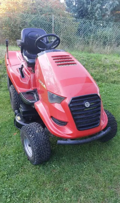 Zahradní traktůrek Starjet 4x4