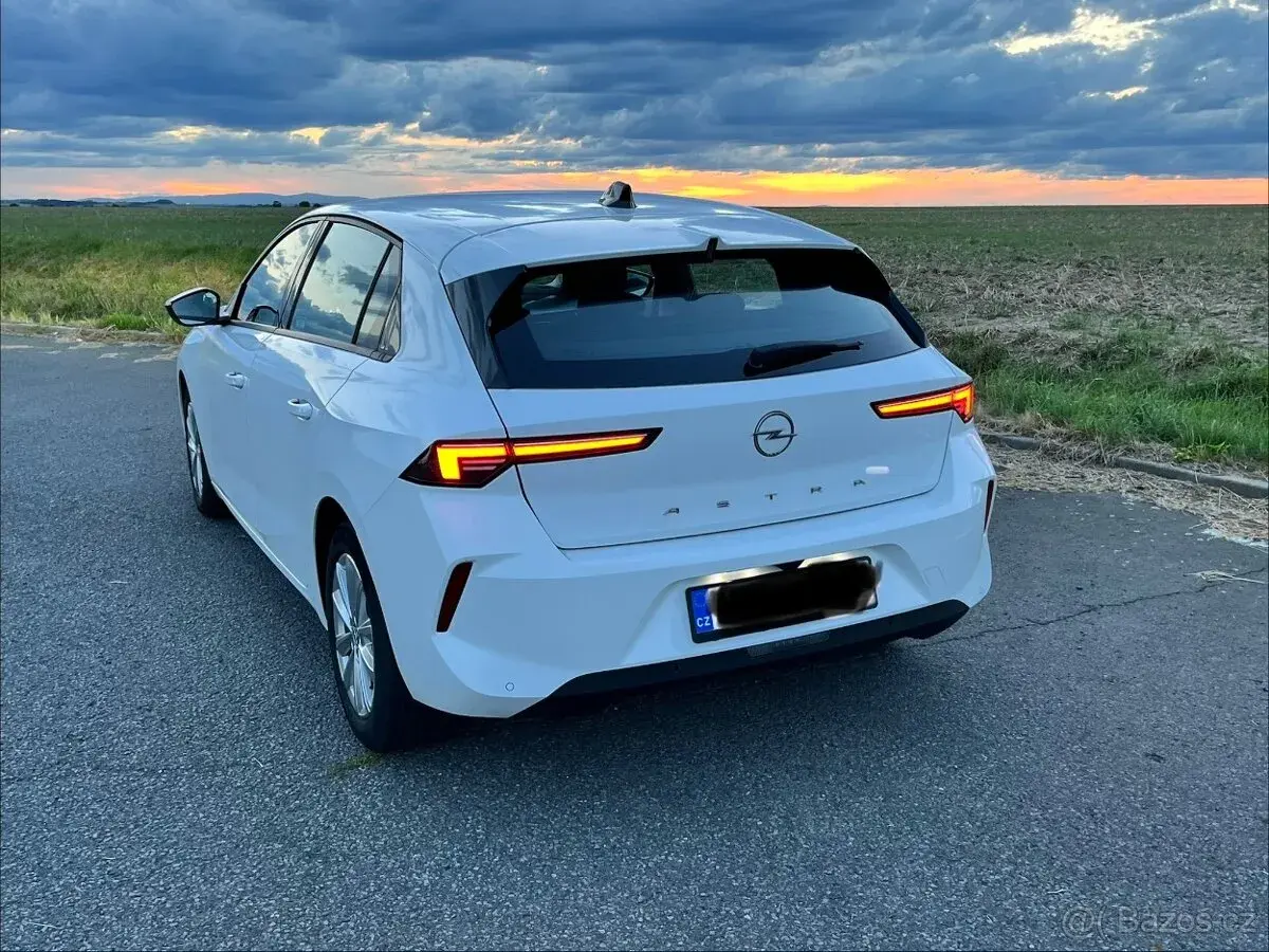 Opel Astra – 2023, 44 000 km
