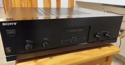 Sony TA-N220 – Špičkový vícekanálový koncový zesilovač