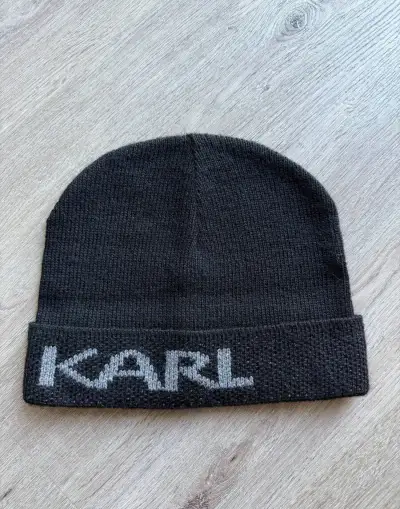 Zimní čepice Karl Lagerfeld