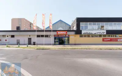 Prodej obchodního centra, Žatec