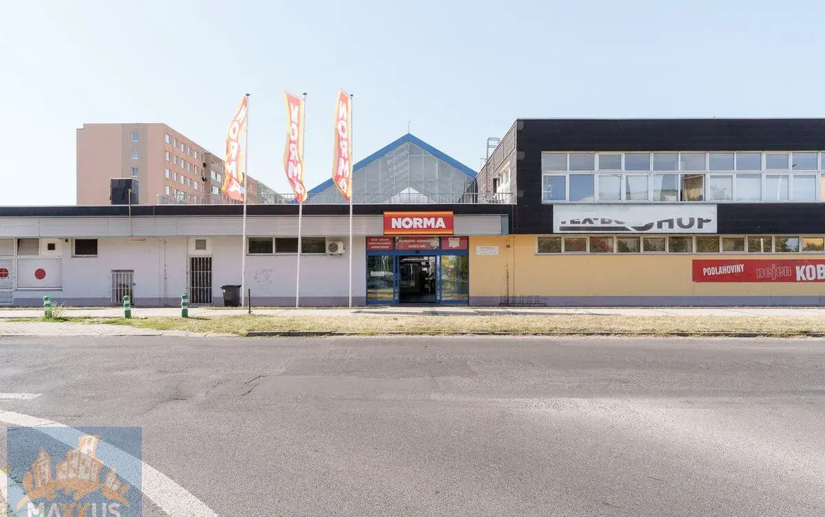 Prodej obchodního centra, Žatec