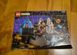 Lego 6959 Lunar Launch Site