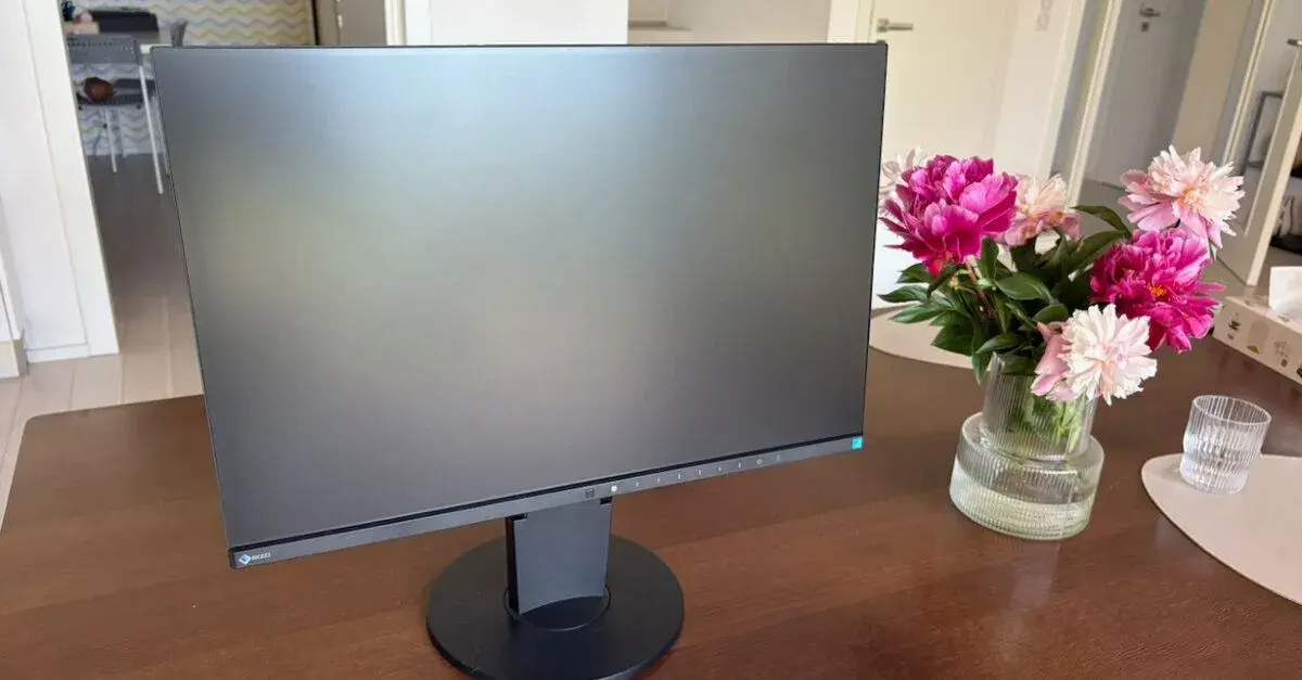 Špičkový 24" monitor EIZO FlexScan EV2455